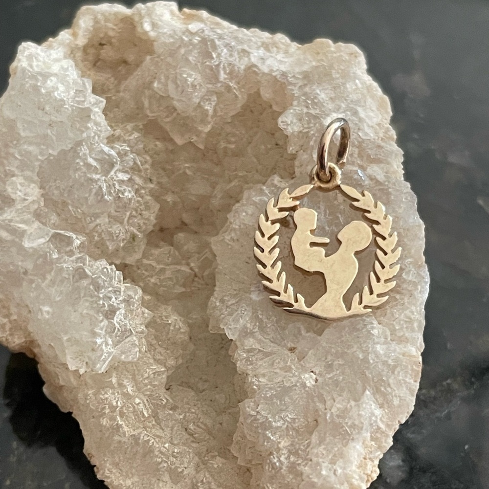 James Avery Gold 14K Mom & baby charm